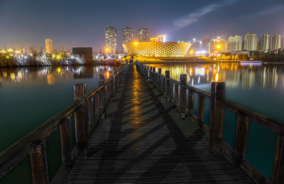 中国湖北荆门钟祥莫愁湖体育场灯光夜景
