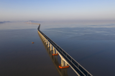 中国浙江省舟山市舟岱跨海大桥航拍