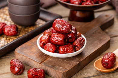 复古风拍摄香酥脆枣