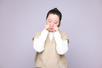 伤心难过的女生
