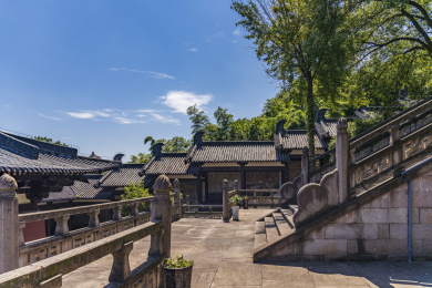 中国浙江绍兴柯岩风景区普照寺大雄宝殿