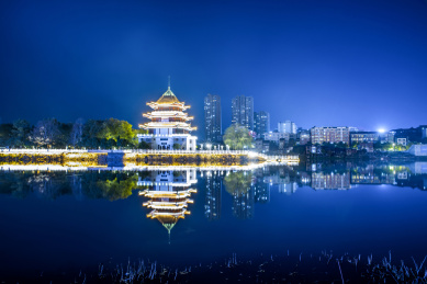 中国湖南省醴陵渌江状元洲夜景