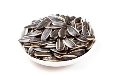 盘子里装着葵瓜子 瓜籽