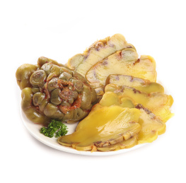 盘子里装着涪陵榨菜