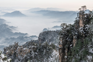 中国湖南张家界天子山冬季雪后风光