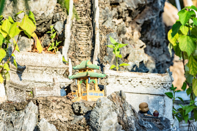 广州梅州千佛塔寺里的微雕