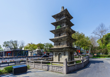 浙江宁波市唐代砖塔天宁寺塔