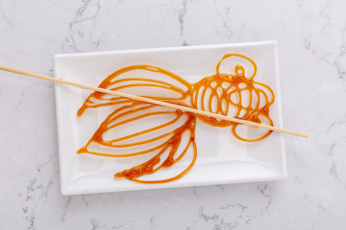 金鱼造型的甜食糖人