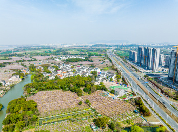 中国江苏苏州秀岸站城市风光