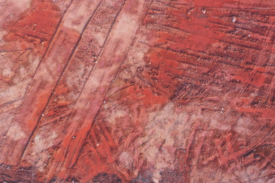 红泥沙土地面与车辙背景纹理