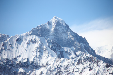 中国新疆伊犁雪山