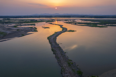 湖北荆门钟祥汉江河日落航拍