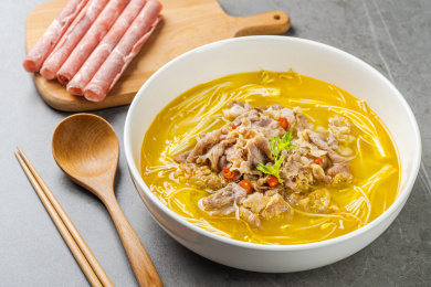 传统美食金汤肥牛