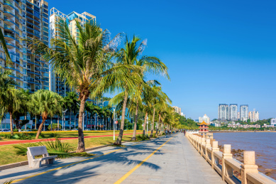 中国广东珠海海滨情侣路风光