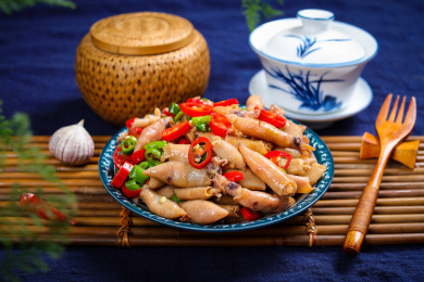 家常菜美食小吃辣椒炒小墨鱼