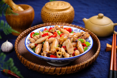 家常菜美食小吃辣椒炒小墨鱼