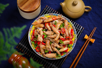 家常菜美食小吃辣椒炒小墨鱼