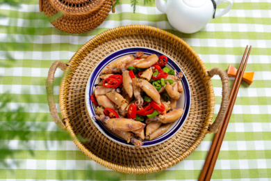 家常菜美食小吃辣椒炒小墨鱼