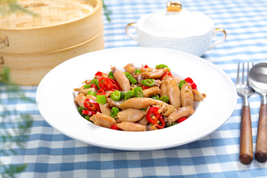 家常菜美食小吃辣椒炒小墨鱼