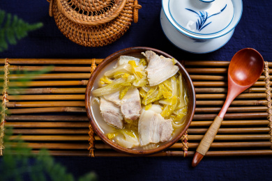 特色农家炖菜酸白菜炖猪肉