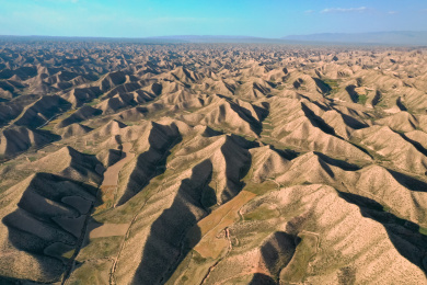 中国甘肃白银水川黄河湿地公园山谷自然风光