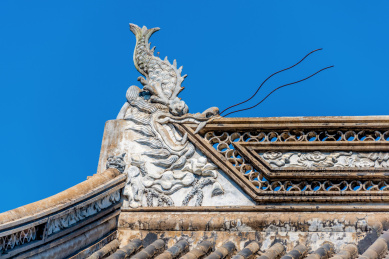 中国广东中山詹园的脊兽螭吻