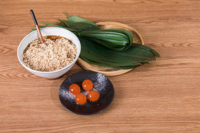 咸蛋黄粽子食材