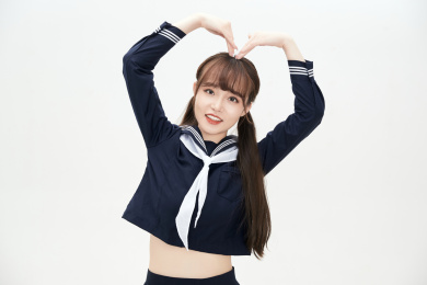 身穿日系高中制服的美丽少女