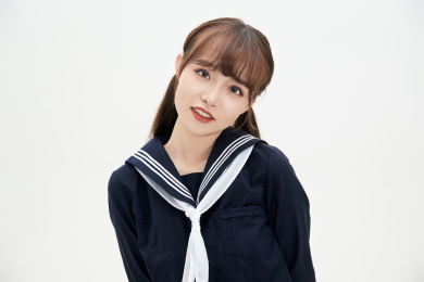 身穿日系高中制服的美丽少女