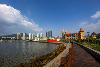 港城烟台莱山区渔人码头景色