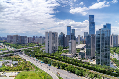 夏天多云天气的西安高新区锦业路CBD现代