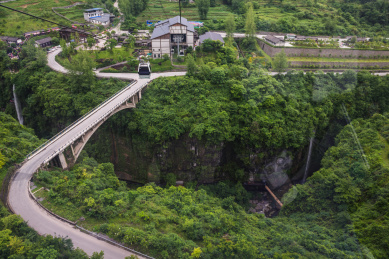 恩施大峡谷地质奇观云龙地缝