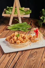 干炸酥肉金黄色