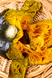 竹篮里的贝贝南瓜