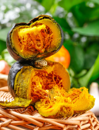 竹篮里的贝贝南瓜