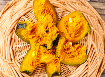 竹篮里的贝贝南瓜