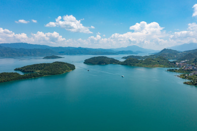 航拍湖南郴州市资兴市东江湖景区