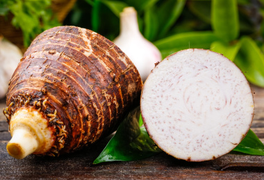 木底上放着荔浦芋头