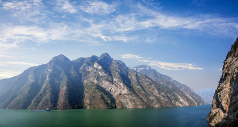 长江三峡巫峡峡谷