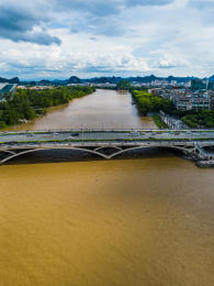 竖屏航拍桂林解放桥