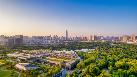清晨的中国湖北武汉园博园里的自然博物馆