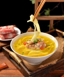 金汤肥牛笋片汤