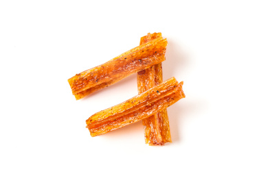 白底上放着辣条