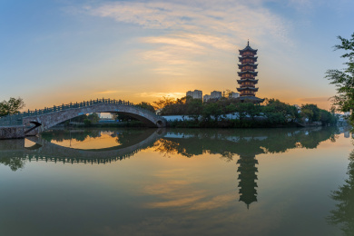 中国浙江省温州市瓯海区白象塔晨曦
