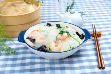 特色农家菜冬瓜虾仁粉丝煲