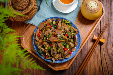 美味家常菜拌卤鸡胗