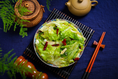 凉拌时蔬菜肴油淋生菜