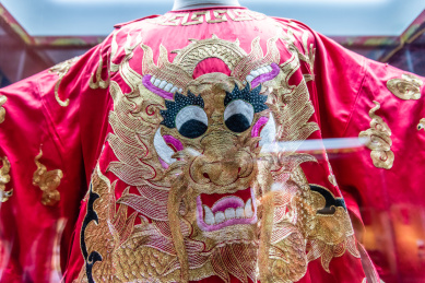 中国川剧古代内阁官员戏服红蟒袍