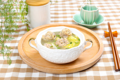 营养美味家常菜白菜肉丸汤