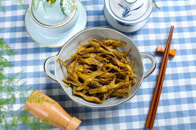 特色客家盐焗菜盐焗鸭舌头